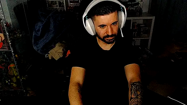 chiquitoconsecreto online show from April 23, 3:13 am