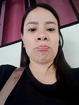 Nicol Alvarez1 online show from April 24, 8:33 pm