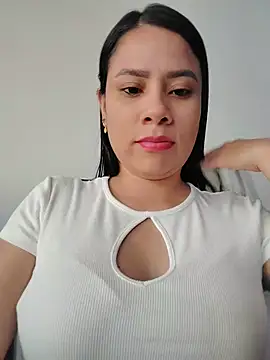Nicol Alvarez1 online show from June 18, 9:53 pm