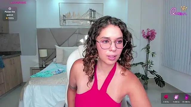 sienna luxor online show from May 3, 7:17 pm