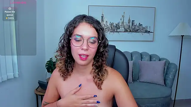 sienna luxor online show from June 6, 7:19 pm