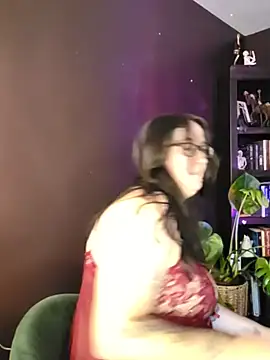Snapshot of SpookyMadz chatting on July 13, 12:10 am SpookyMadz online show from July 13, 12:10 am