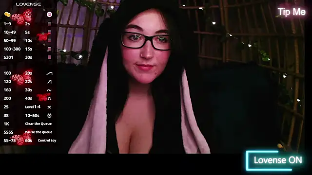 Snapshot of SpookyMadz chatting on July 30, 2:43 am SpookyMadz online show from July 30, 2:43 am