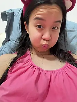 Snapshot of NiNa5203 chatting on July 1, 6:52 pm NiNa5203 online show from July 1, 6:52 pm