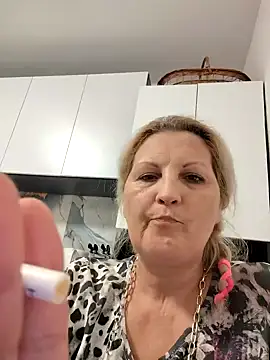 Divineblond online show from March 25, 9:03 pm