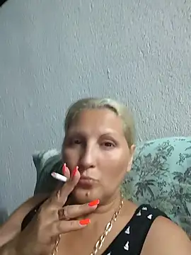Snapshot of Divineblond chatting on July 14, 7:53 pm Divineblond online show from July 14, 7:53 pm