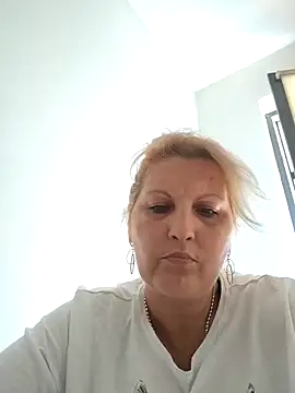 Snapshot of Divineblond chatting on September 23, 12:23 pm Divineblond online show from September 23, 12:23 pm