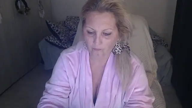 Divineblond online show from March 23, 9:03 pm