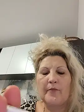 Divineblond online show from February 8, 7:55 pm