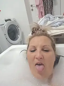 Divineblond online show from March 14, 6:47 pm