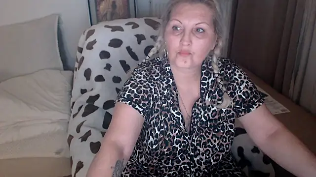 Divineblond online show from January 14, 10:57 pm