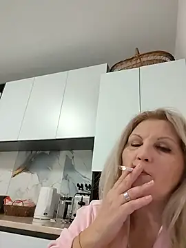 Divineblond online show from February 20, 9:06 pm