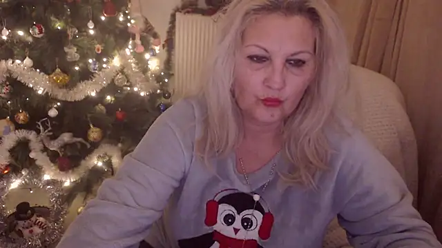 Divineblond online show from December 20, 10:45 pm