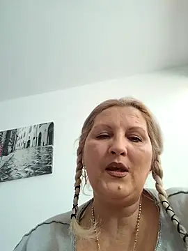 Divineblond online show from January 14, 10:52 am