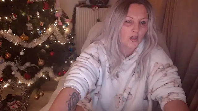 Divineblond online show from December 21, 10:32 pm