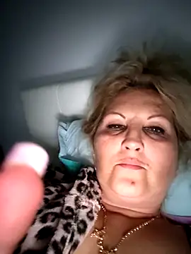 Snapshot of Divineblond chatting on September 30, 7:42 pm Divineblond online show from September 30, 7:42 pm