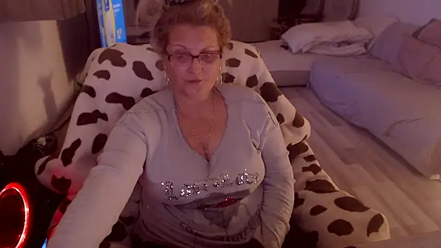 Divineblond online show from January 12, 11:31 pm