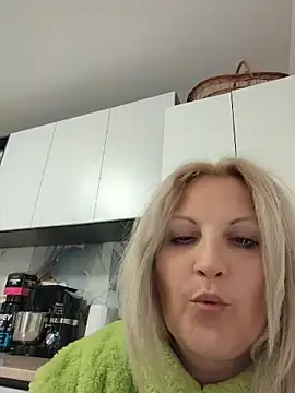 Divineblond online show from May 5, 7:28 pm