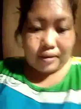 Snapshot of sweet_pinay01 chatting on June 17, 12:04 pm sweet pinay01 online show from June 17, 12:04 pm