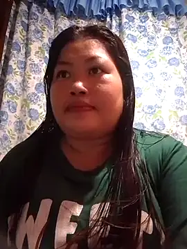 Snapshot of sweet_pinay01 chatting on June 20, 5:45 am sweet pinay01 online show from June 20, 5:45 am