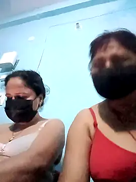 Snapshot of pihu_X chatting on May 1, 7:30 pm pihu X online show from May 1, 7:30 pm