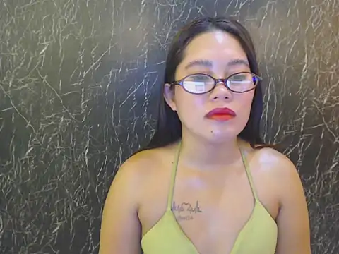 Snapshot of ur_prettychelsie chatting on April 26, 1:58 am ur prettychelsie online show from April 26, 1:58 am