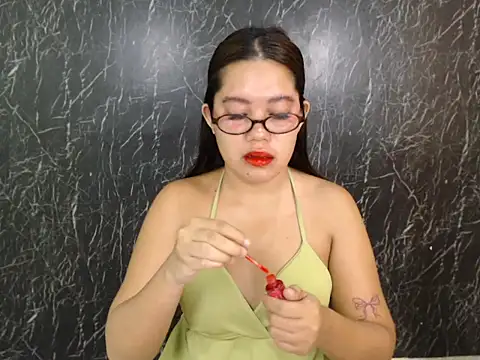 Snapshot of ur_prettychelsie chatting on May 7, 8:12 pm ur prettychelsie online show from May 7, 8:12 pm