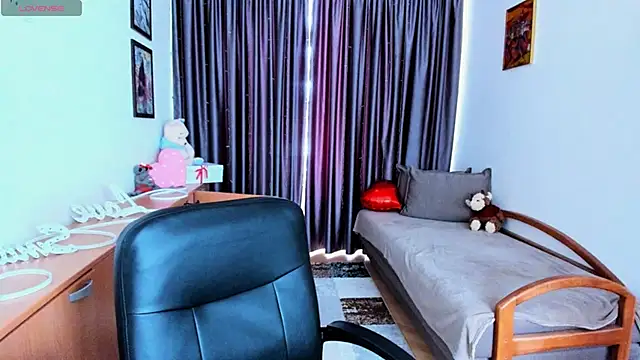 MiniLysii online show from May 10, 5:44 am