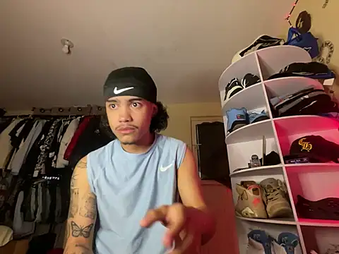 Mateo19cm  online show from April 22, 4:36 pm