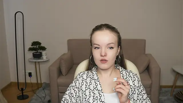 DinaLasenby online show from April 23, 7:48 am