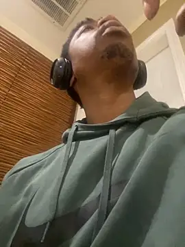 milfandyoungin online show from June 10, 8:37 am
