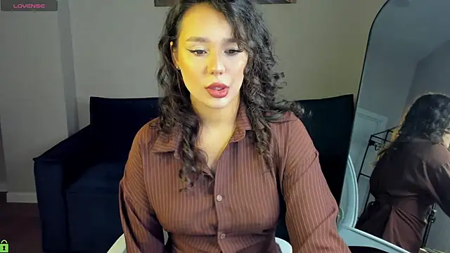 Elaine Smith online show from May 5, 9:34 am
