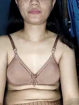 Snapshot of Rayya_ayy chatting on May 18, 4:45 pm Rayya ayy online show from May 18, 4:45 pm