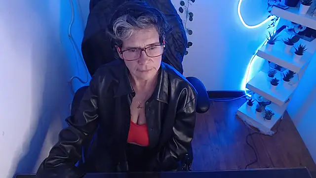 selena ferreira online show from May 27, 10:06 pm