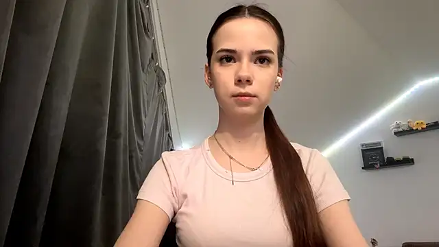 JoellaGrode online show from May 14, 7:22 pm
