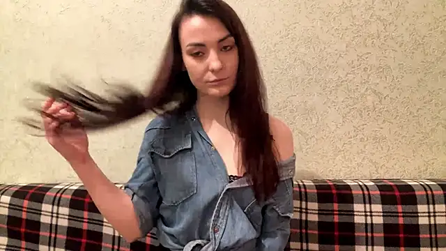 Madisonlovx online show from April 30, 6:37 pm