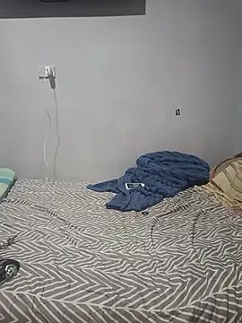 hotshame21 online show from June 11, 5:04 am