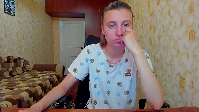 Snapshot of MilaShka29 chatting on June 12, 7:28 am MilaShka29 online show from June 12, 7:28 am