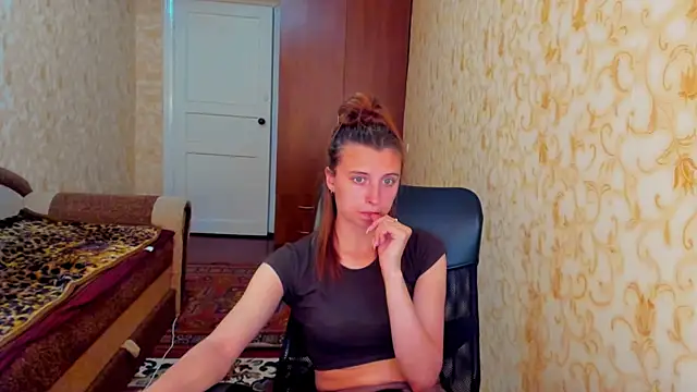 Snapshot of MilaShka29 chatting on June 24, 9:30 am MilaShka29 online show from June 24, 9:30 am