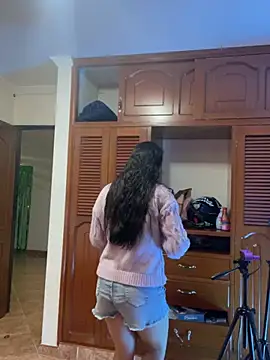 SamiiContreras  online show from June 1, 11:10 am