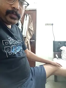 TamilRedchilli online show from May 6, 4:55 pm