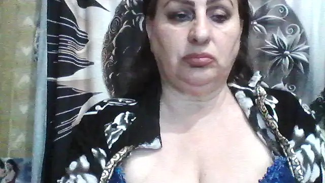 LoaqLovew online show from May 17, 6:46 am