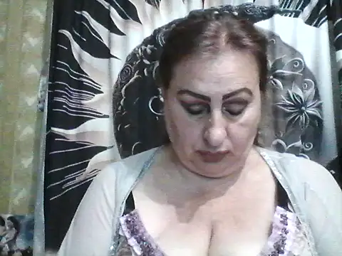 LoaqLovew online show from June 26, 6:52 am