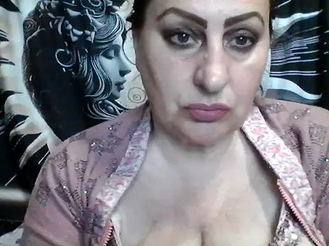 LoaqLovew online show from April 26, 8:33 am