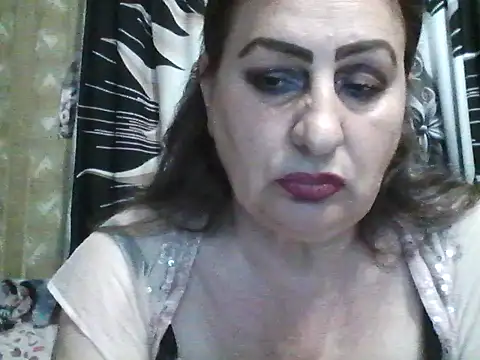LoaqLovew online show from May 24, 9:09 am