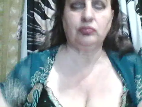 LoaqLovew online show from May 23, 7:40 am