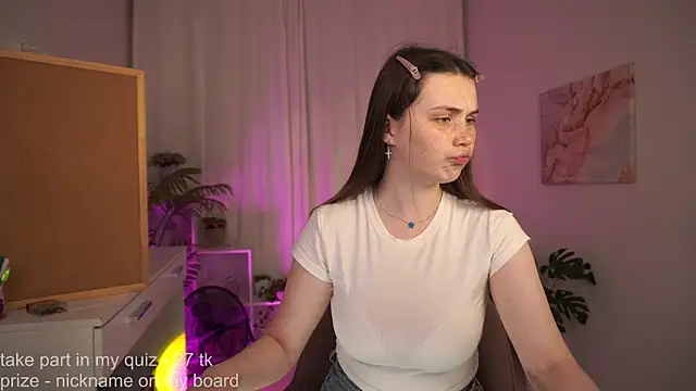 Snapshot of BettyMarlowe chatting on July 5, 5:14 am BettyMarlowe online show from July 5, 5:14 am