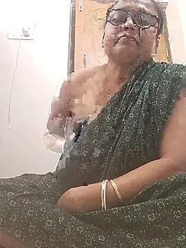 Snapshot of roshnidas1 chatting on May 29, 2:45 pm roshnidas1 online show from May 29, 2:45 pm