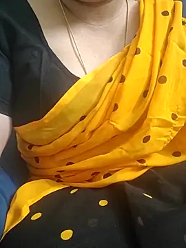 Snapshot of Call_Honey chatting on May 18, 4:12 pm Call Honey online show from May 18, 4:12 pm