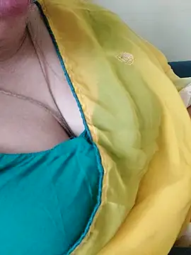 Snapshot of Call_Honey chatting on June 11, 2:53 am Call Honey online show from June 11, 2:53 am